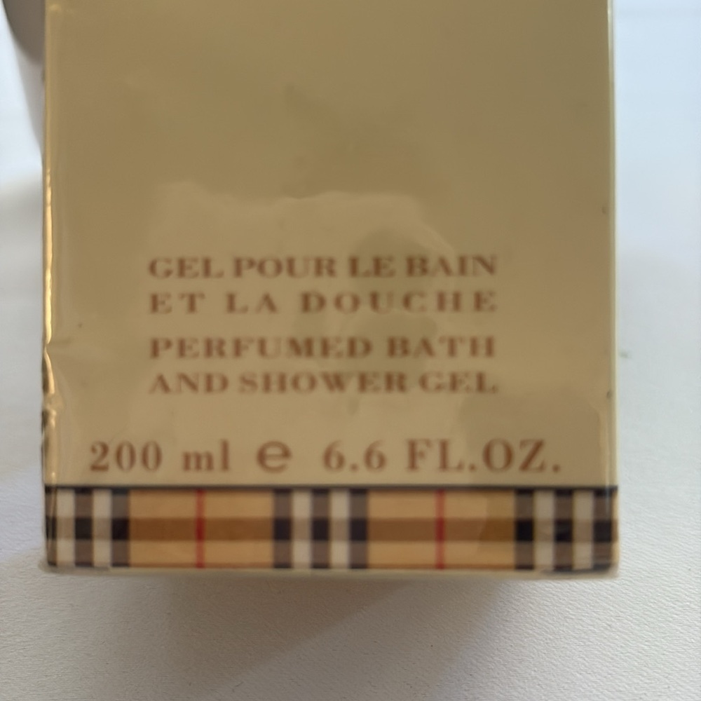Burberry London Gel Perfumed Bath and Shower Gel - Picture 2 of 3